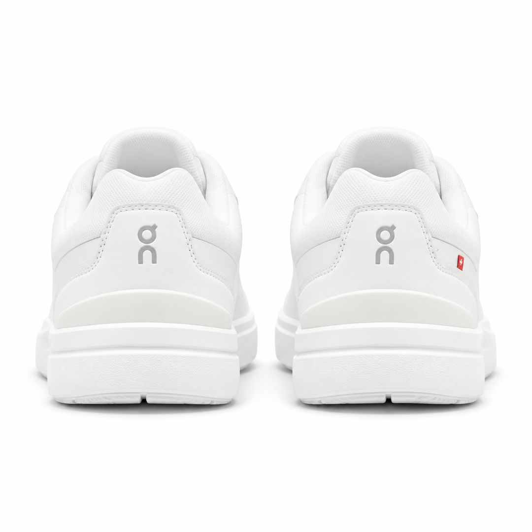On THE ROGER Advantage White White vista trasera
