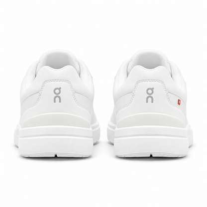 On THE ROGER Advantage White White vista trasera