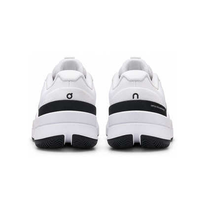 On THE ROGER Pro 2 Clay White/Black, talones traseros